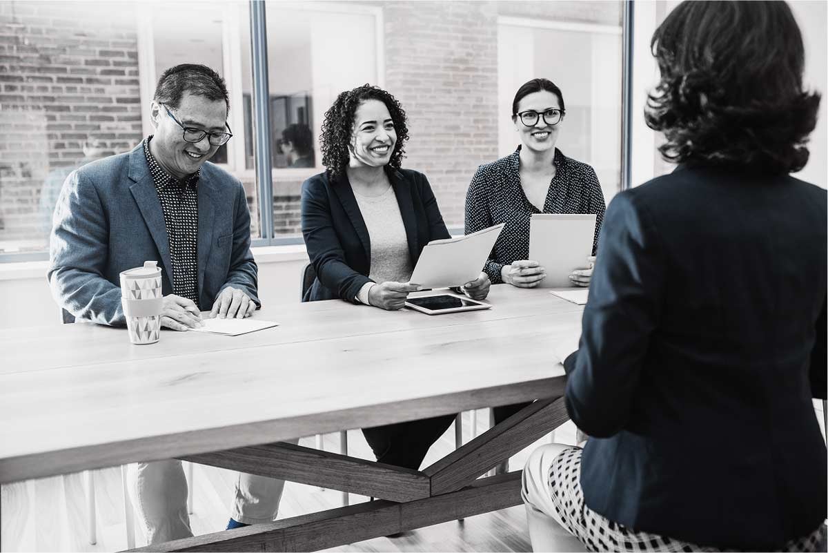 hr-team-choosing-hrlogics hr-team-choosing-hrlogics